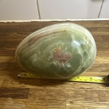 Banded LG  2.2270g Onyx Egg Stone Polished Carved  Quartz Family Multicolor ￼