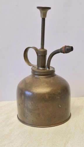 Vintage oil can trademark - oil,