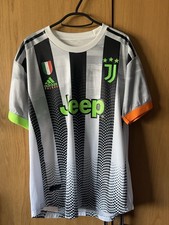 Juventus Football Shirt 19/20 Medium Fourth Kit