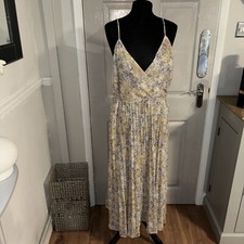 H&M Pleated Summer Strappy Midi Floral Dress Size L.BNWT