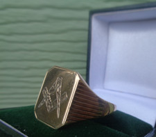 9ct Gold Masonic Ring HEAVY Vintage hallmark 1979 London Large  size X  7.7 gram