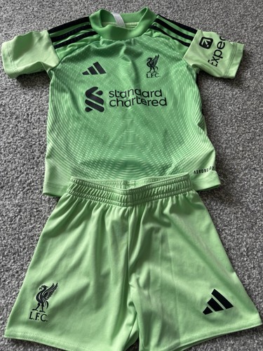 Liverpool kids football kit - liverpool,