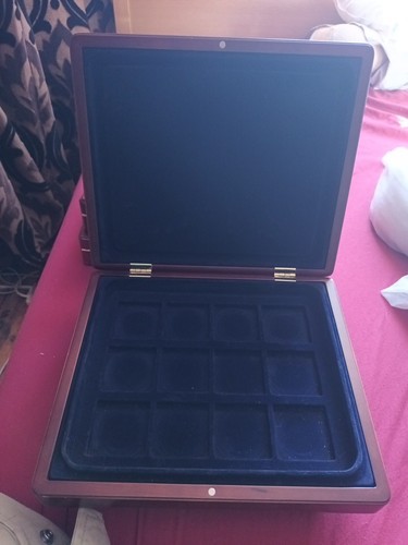 Wooden coin display - coin, case
