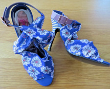 NWOB Zandra Rhodes Shoes Size 39 UK 6 Purple mix with striped heel Collectible