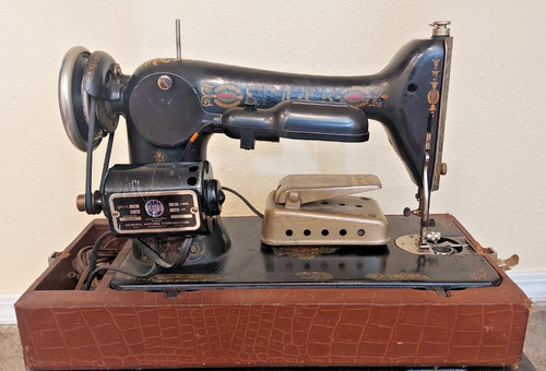 Antique singer sewing - (1910),