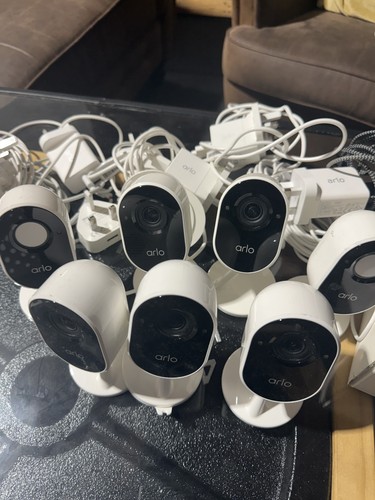 Arlo essential indoor - arlo,