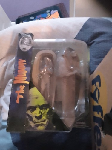 Diamond select toys figure - select,