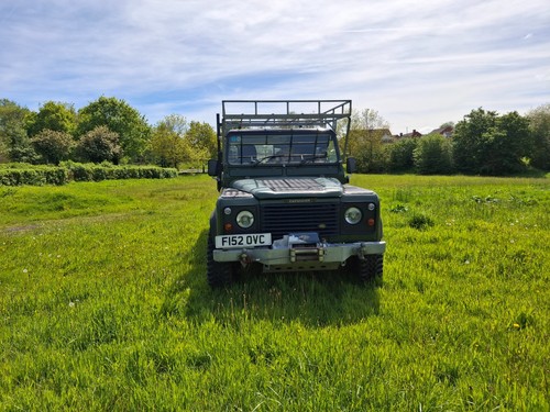 Land rover defender - rover,