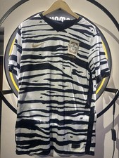 South Korea Football Shirt 2021/22 Size Medium