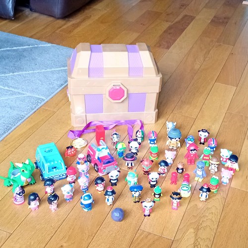 Ryan world toy chest with - world,