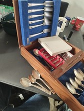 Canteen Hampton Court Community Plate Silver Plated Cutlery 60+ Pieces Oneida