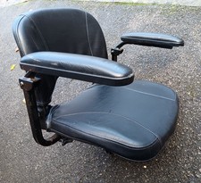Roma Alcora Seat with Base and