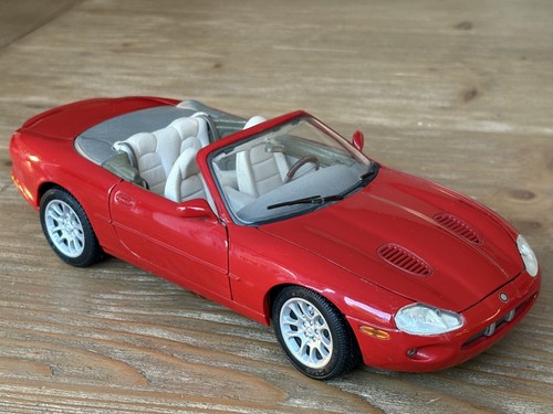 Maisto 1998 jaguar xkr 18 - maisto,