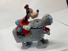 VINTAGE GOOFY W/ HIPPO RAMP
