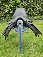 16" Medium Thorowgood Griffin Black Synthetic Horse Saddle