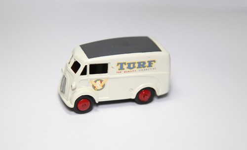 Dinky morris type van - morris, code