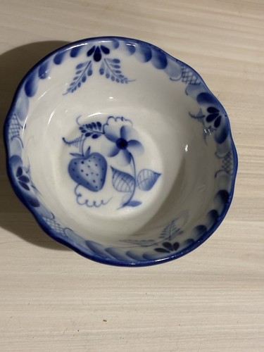 Vintage signed gzhel - signed, russian