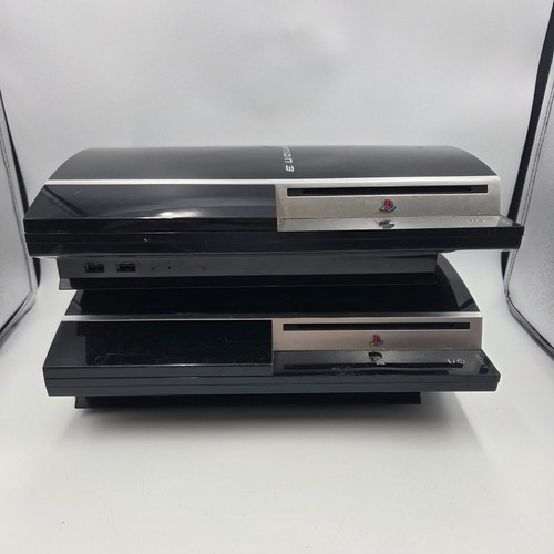 Sony playstation consoles - 2x,