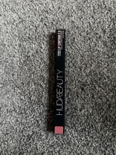 Huda beauty lip contour - lip,