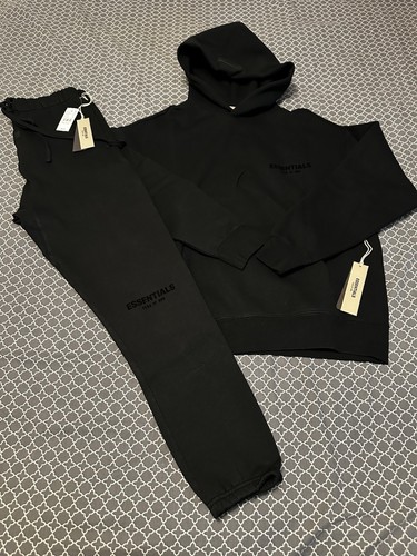 Nwt fear god essentials set - nwt, of
