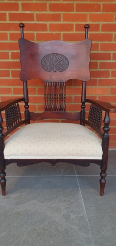 Antique low seated - low, arm/nursing