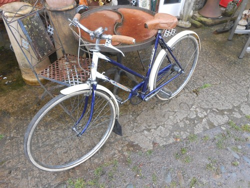 Genuine vintage triumph palm - vintage,