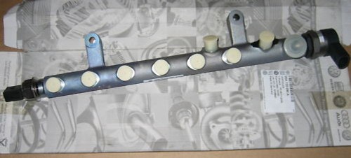 05a130090a right fuel rail - right,