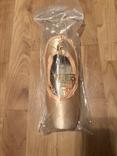 Custom freed pointe - custom,