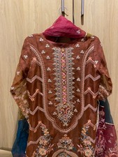 pakistani mehndi outfit