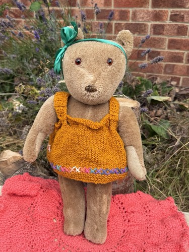 Teddy bear old antique - antique,