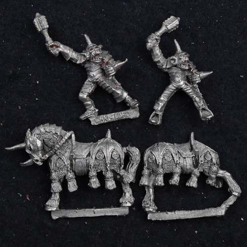Chaos hero c33 adventure pack - adventure,