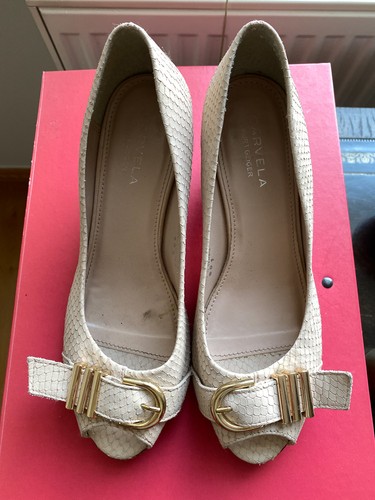 Ladies shoes size carvela - size, 5