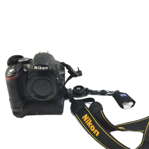 Used nikon d3200 dslr - used,