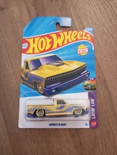 Hot Wheels Bounce’n Bass Gold 2026 B Case Layin’ Low 1/5 Lowrider Truck HW17/250