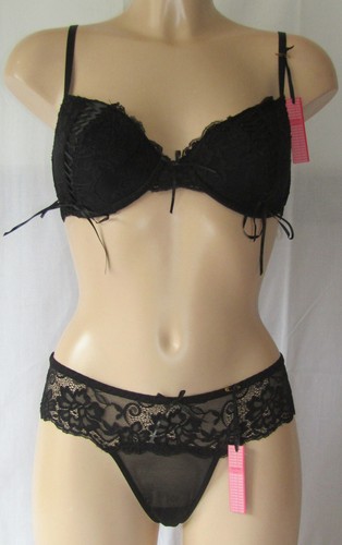 Black lace bra and string - and,
