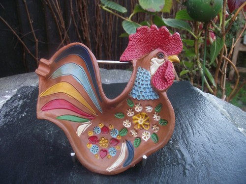 Vtg colourful hand - colourful, painted