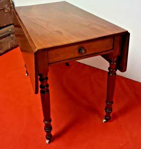 Antique pembroke mahogany - antique,