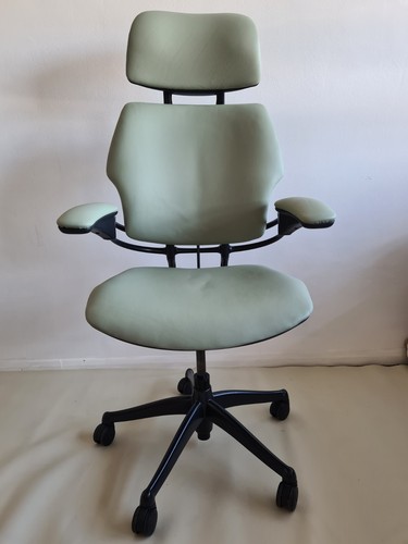 Brand new pistachio green - new,