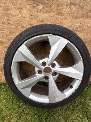 Genuine audi a3 s line - 18”,