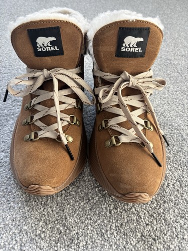 Sorel boots size worn - 6,