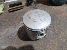 SUZUKI RM250 PISTON AND RINGS STANDARD SIZE 67MM FITTED