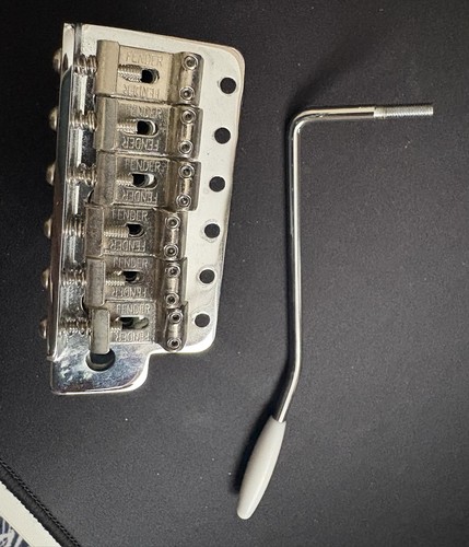 Fender stratocaster tremolo - fender,