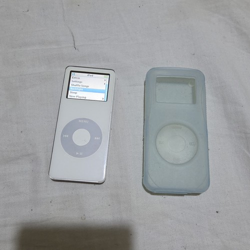 Apple ipod nano 1st generation - apple,