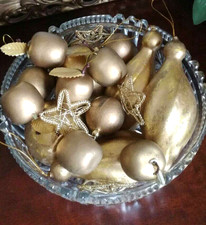 VINTAGE 90s  GOLD LEAF STYLE