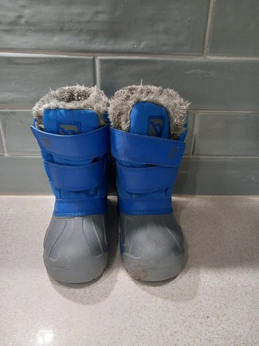 Snow boots size - 11, kids