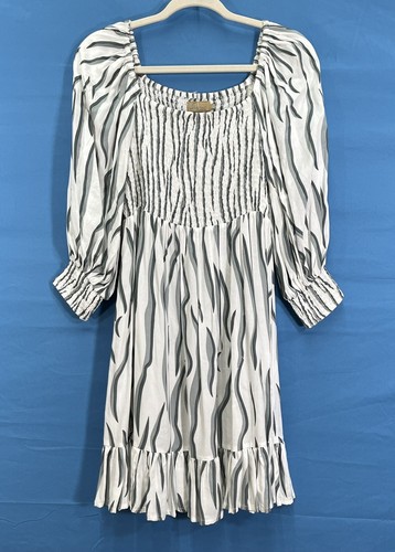 Nwt skemo white - nwt, white/gray