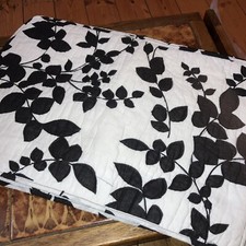 X7 Vintage Black And White