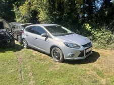 2012 FORD FOCUS 1.0 ZETEC TURBO REAR GLASS • BREAKING SPARES PARTS