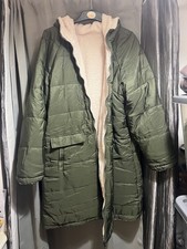 Ladies Green Long Hooded Coat With Warm Lining Size 18 Coat Length In Pics
