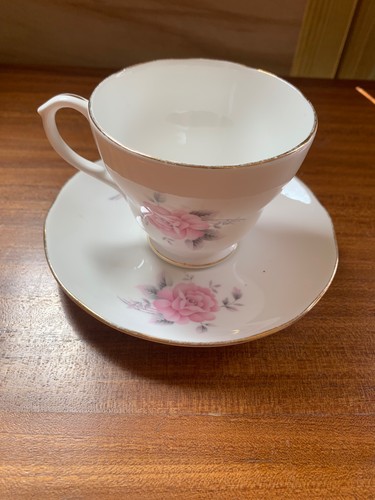 Duchess pink roses tea cup - , and